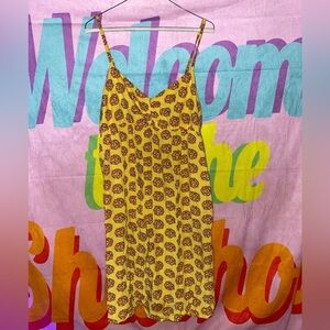 Woman’s Old Navy Floral Print  Mini Yellow Sun Dress Size Large